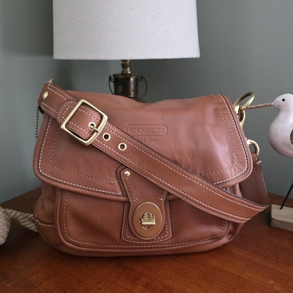 Coach F12854 Legacy Ali Error Shoulder Bag British Tan Leather Bag Y2K